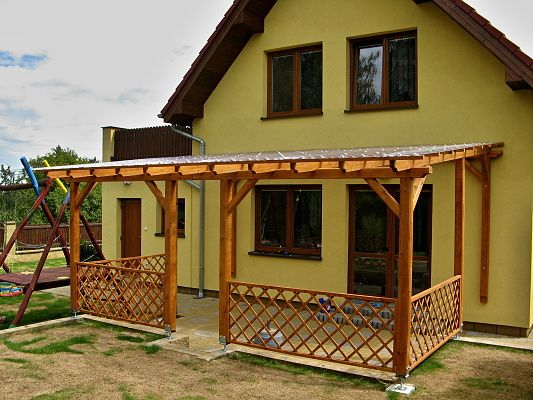 pergola ke zdi domu