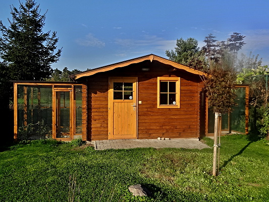 Jak správně natřít zahradní domek: Krok za krokem